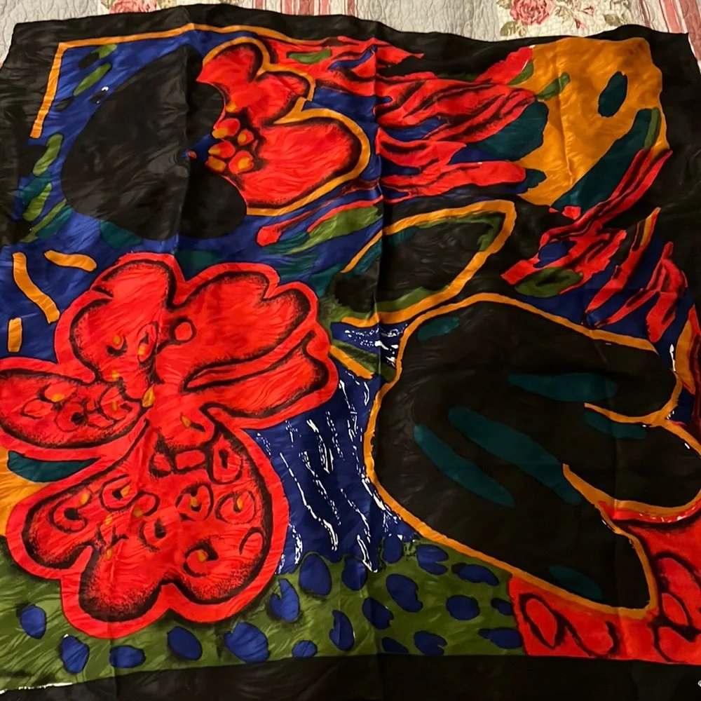 Carres du Louvre Paris 100% silk scarf square 34”